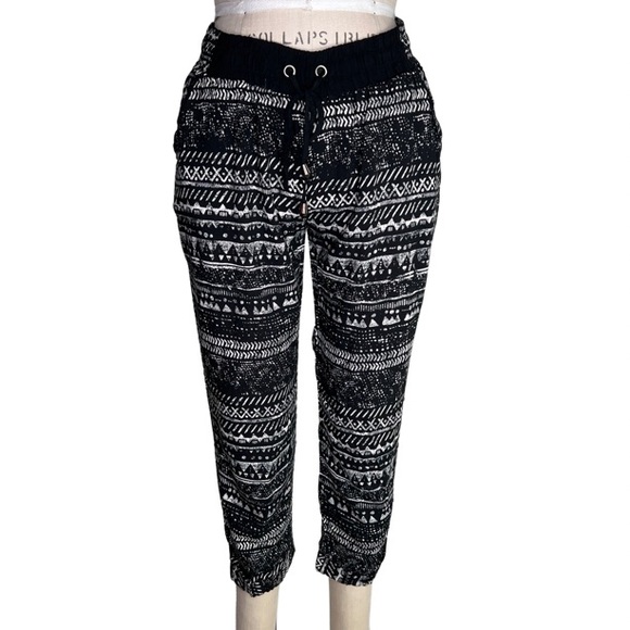 Printed Capri pants M - Picture 1 of 3